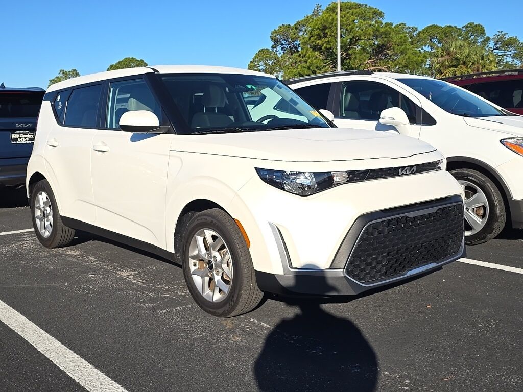2025 Kia Soul LX Oshkosh WI