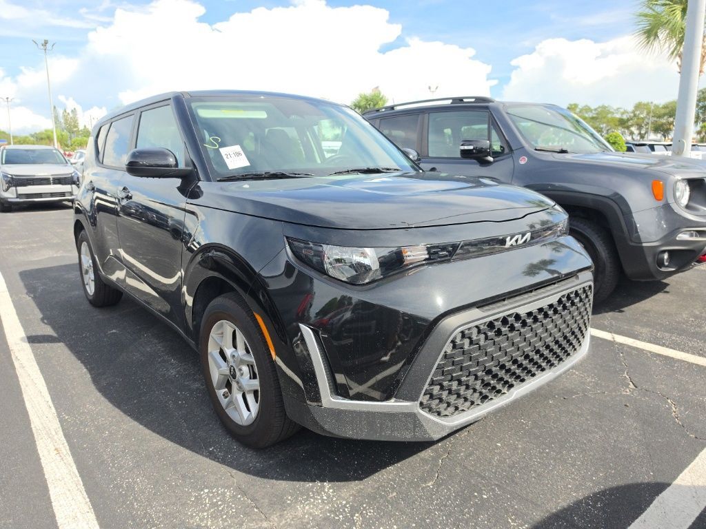 2025 Kia Soul LX