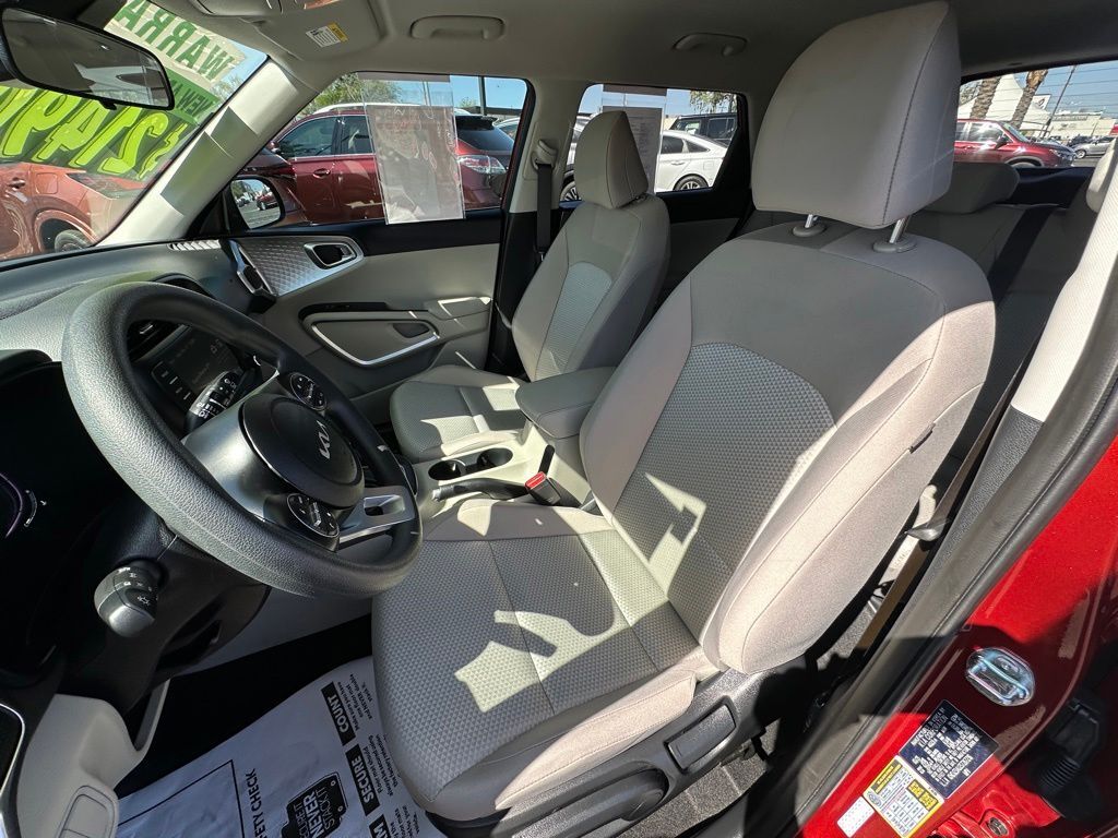 2025 Kia Soul LX