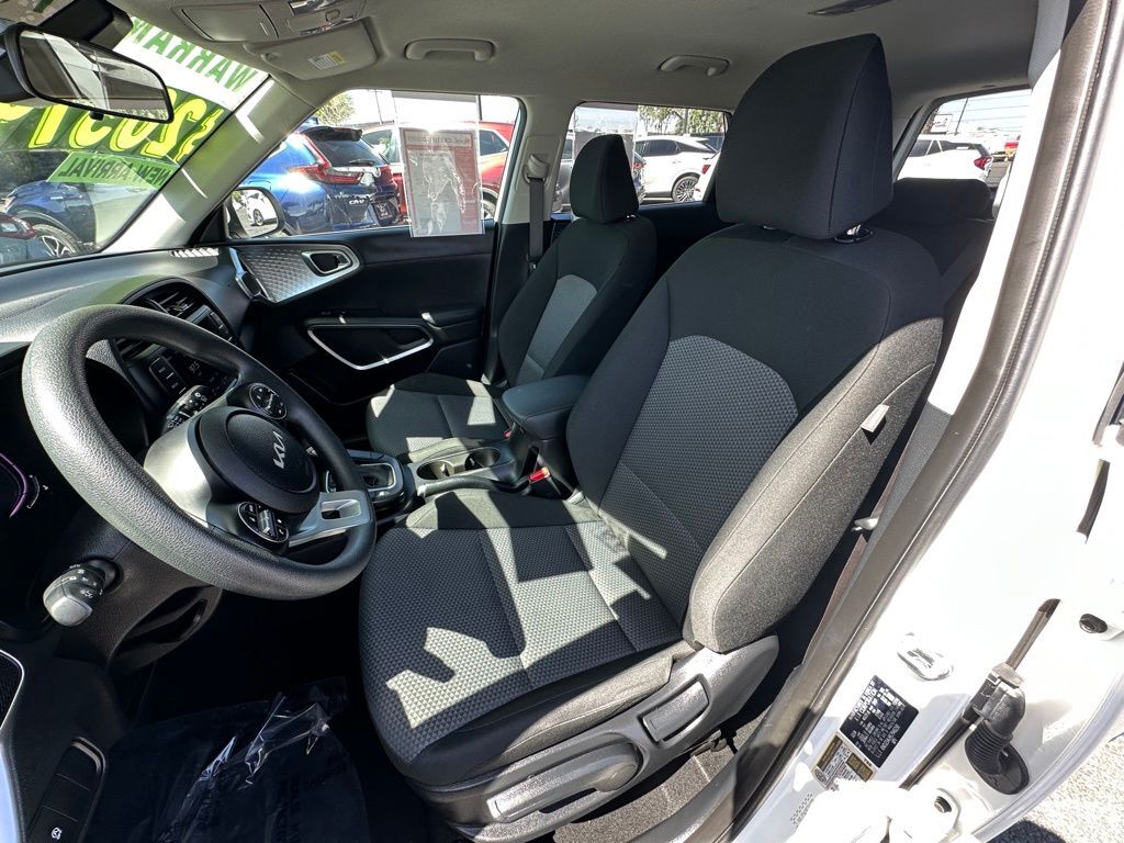 2025 Kia Soul LX