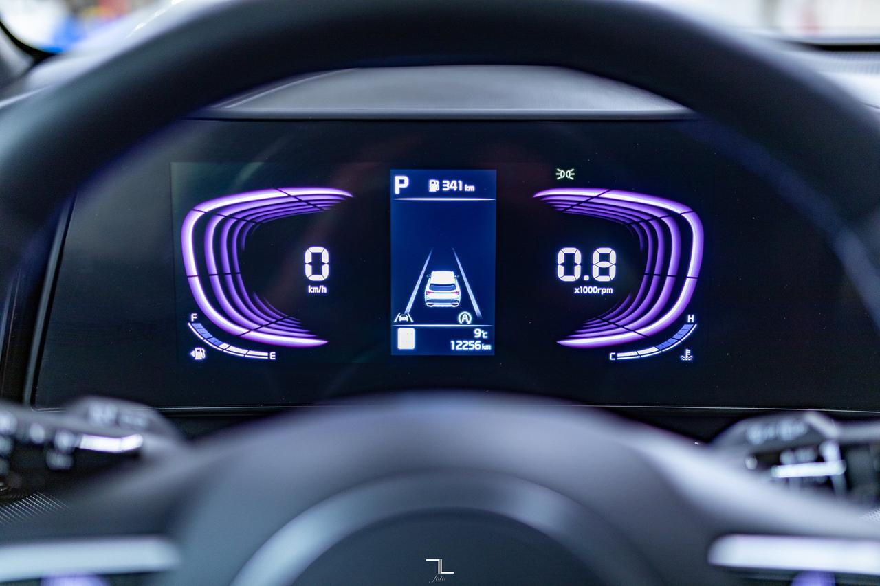 2025 Kia Sportage AWD EX Premium Leather Roof Nav BCam Red Deer AB