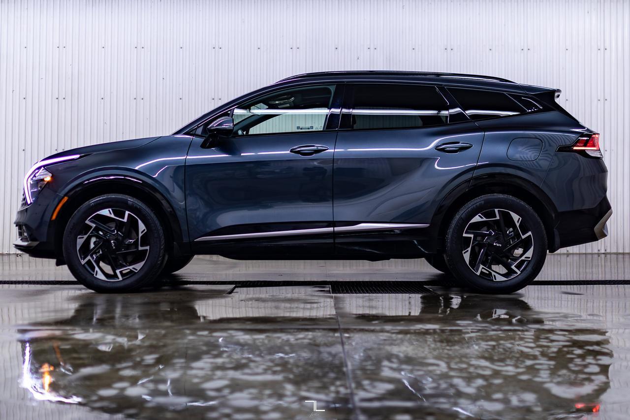 2025 Kia Sportage AWD EX Premium Leather Roof Nav BCam Red Deer AB