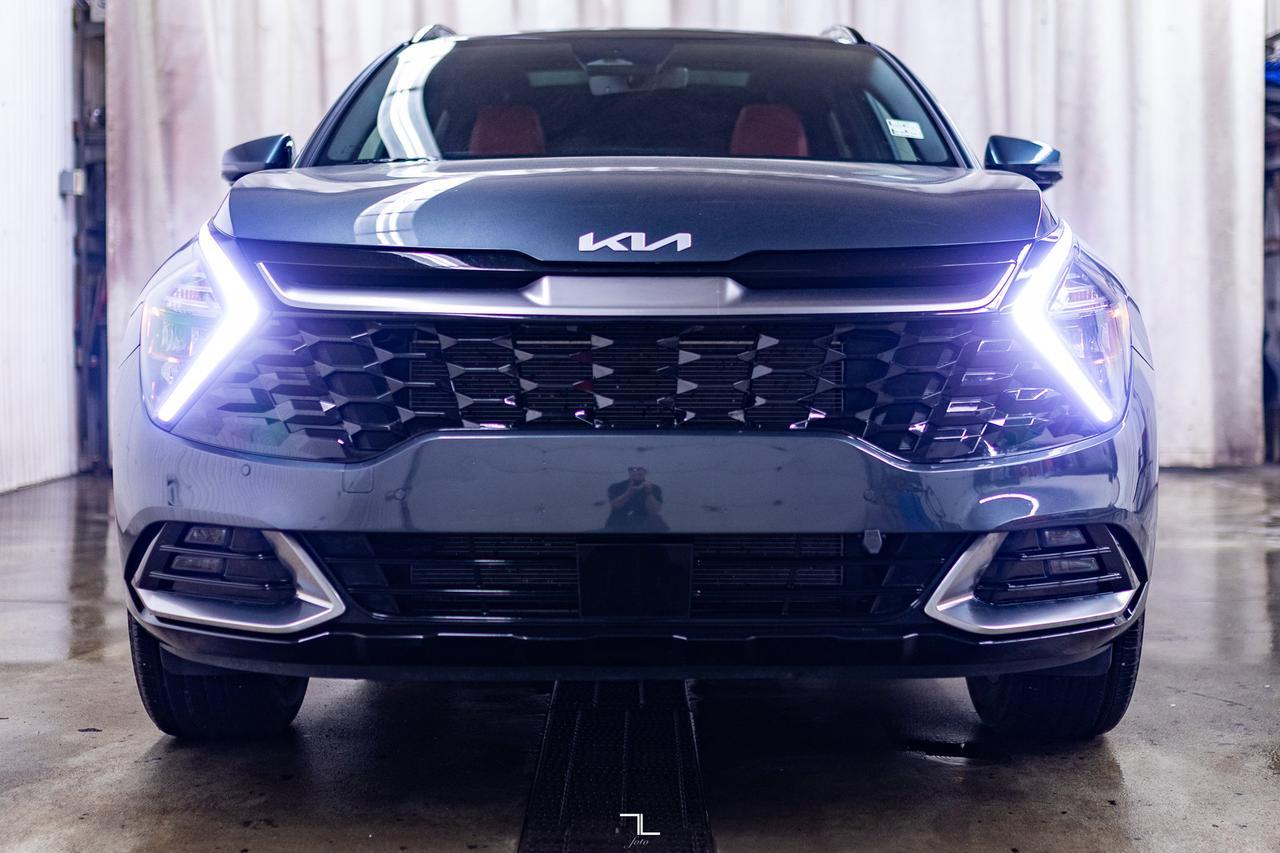 2025 Kia Sportage AWD EX Premium Leather Roof Nav BCam Red Deer AB