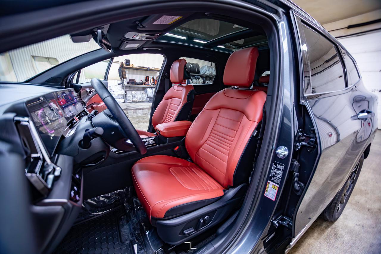 2025 Kia Sportage AWD EX Premium Leather Roof Nav BCam Red Deer AB