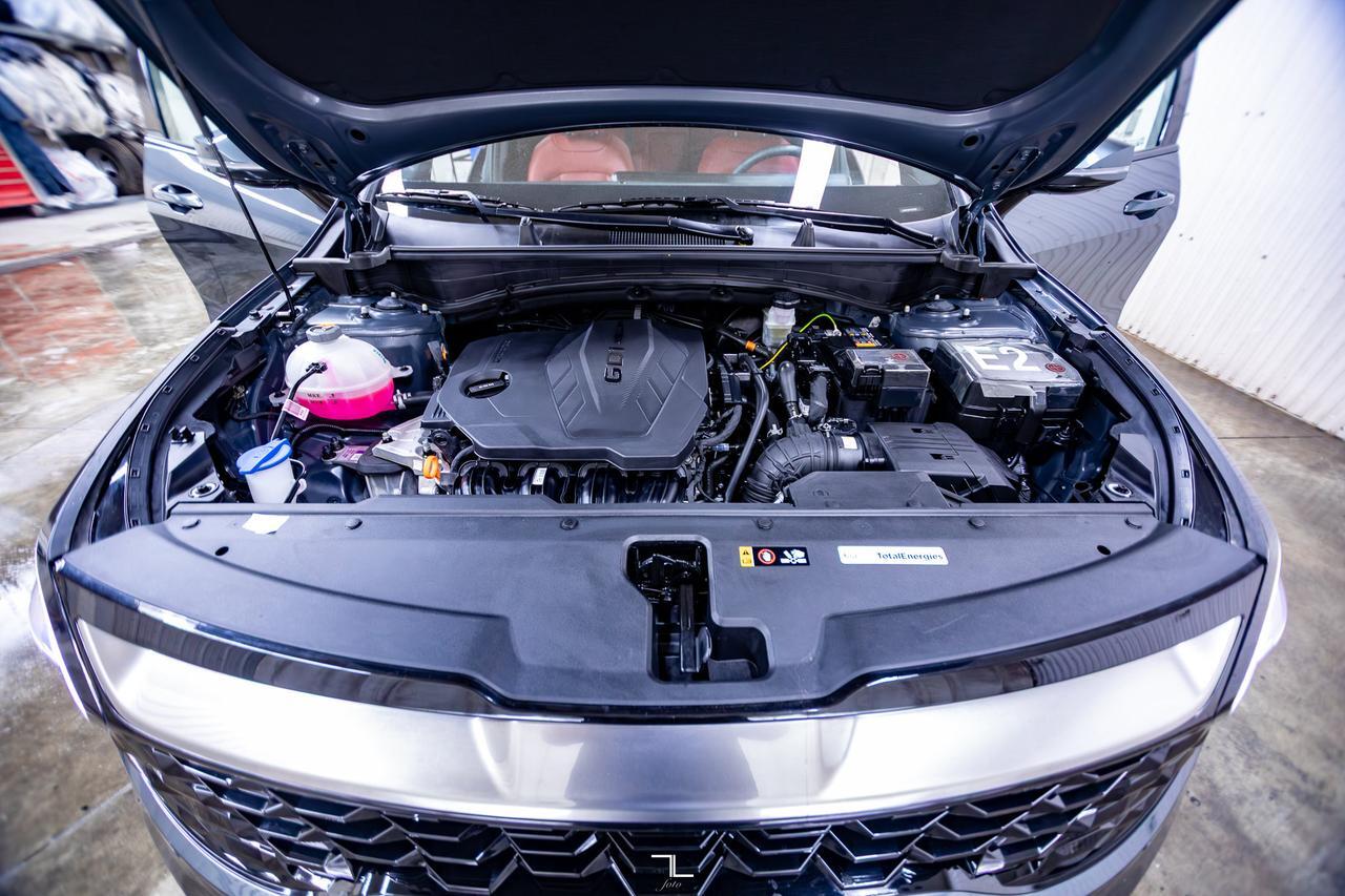 2025 Kia Sportage AWD EX Premium Leather Roof Nav BCam Red Deer AB