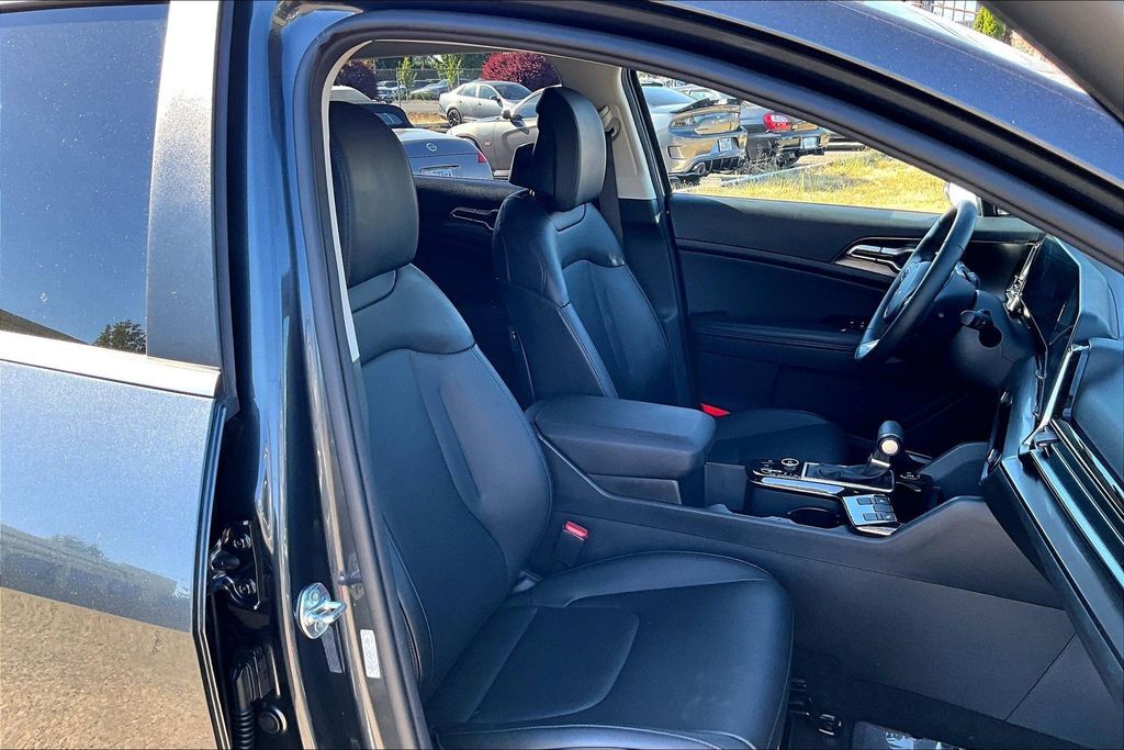2025 Kia Sportage EX OR