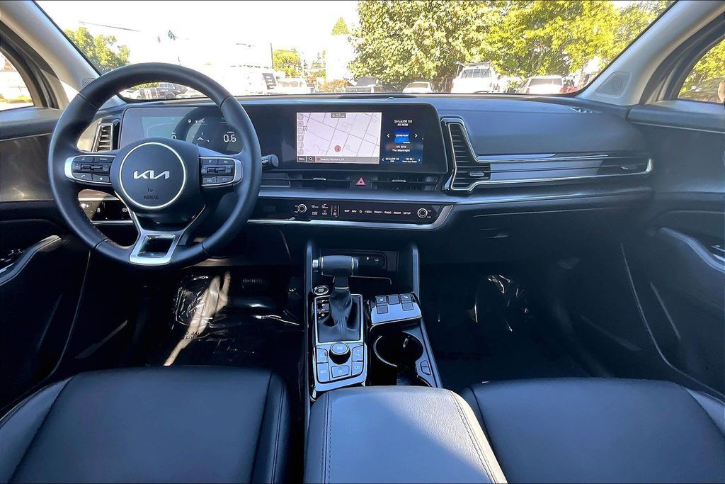 2025 Kia Sportage EX OR