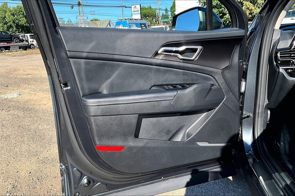 2025 Kia Sportage EX OR