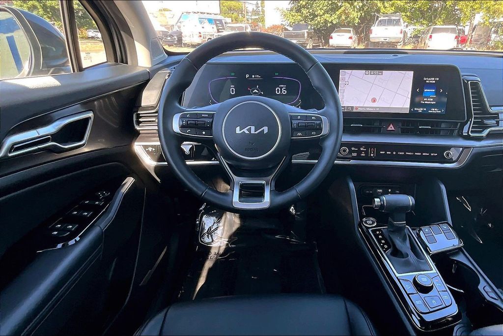 2025 Kia Sportage EX OR