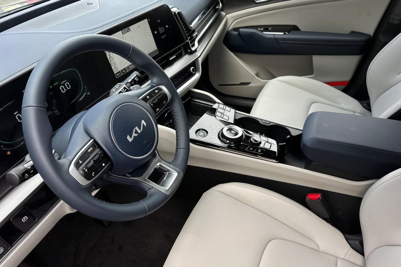 2025 Kia Sportage Hybrid EX Salinas CA