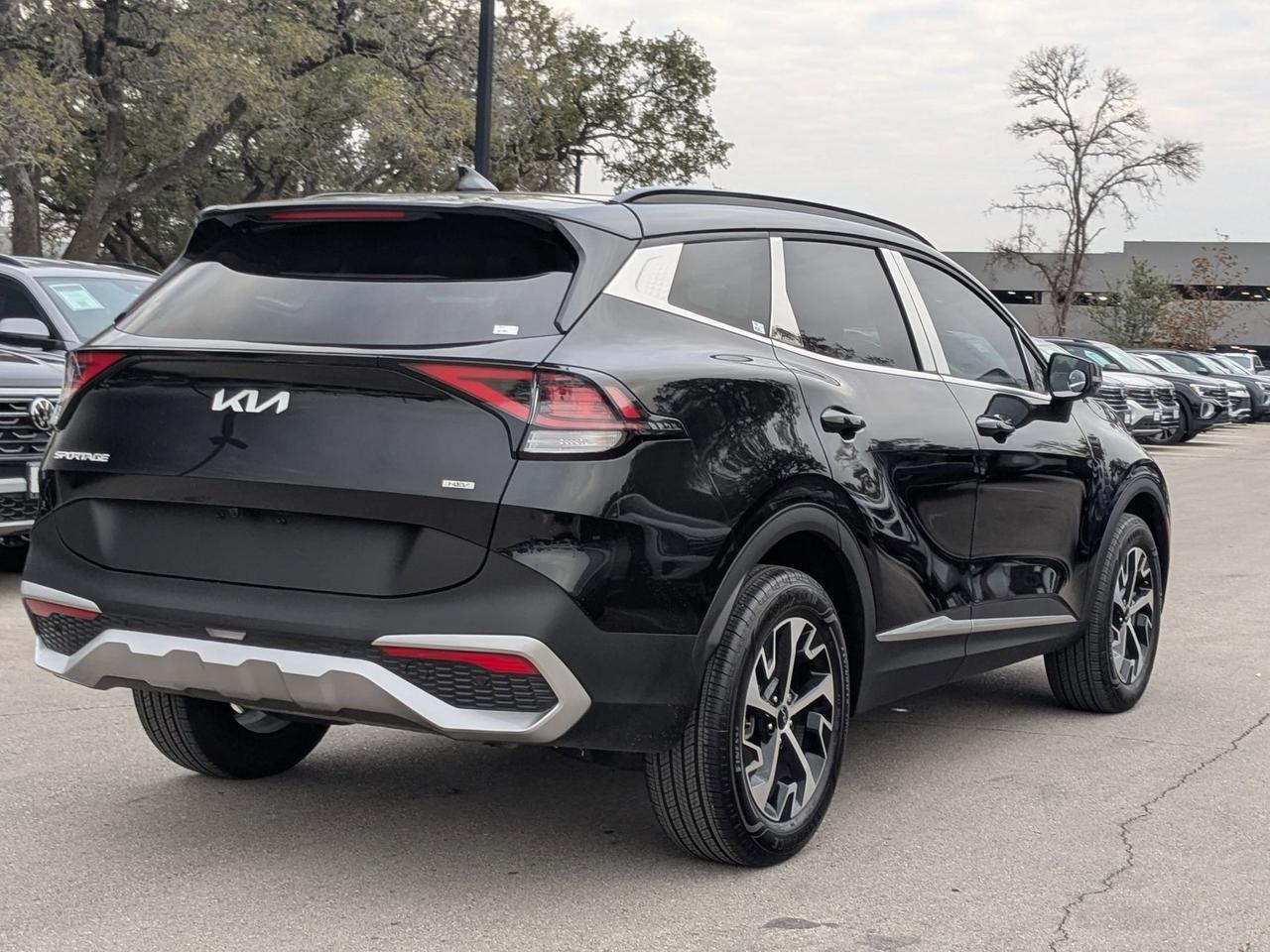 2025 Kia Sportage Hybrid EX