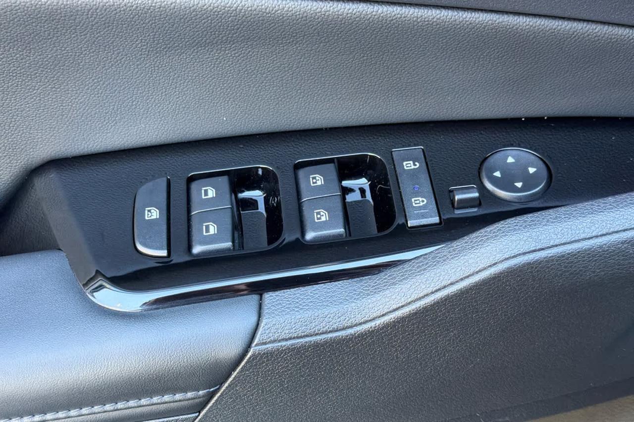 2025 Kia Sportage Plug-In Hybrid X-Line Prestige Roseville CA