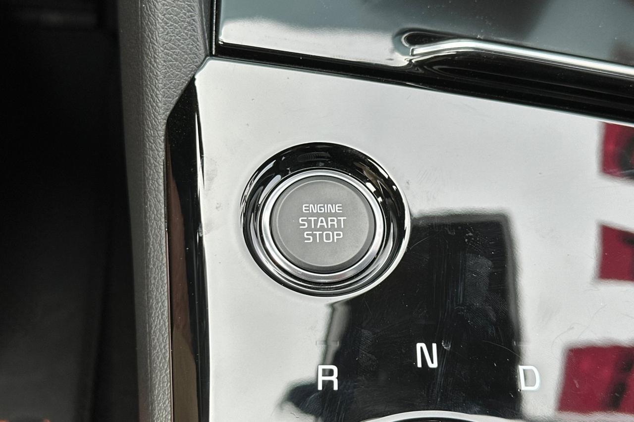 2025 Kia Sportage Plug-In Hybrid X-Line Prestige Salinas CA