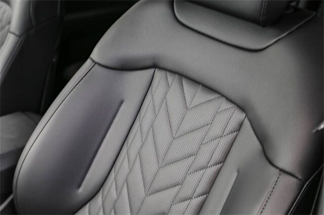2025 Kia Sportage Plug-In Hybrid X-Line Renton WA
