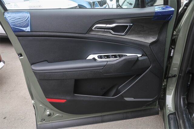 2025 Kia Sportage Plug-in Hybrid X-Line Huntington Beach CA