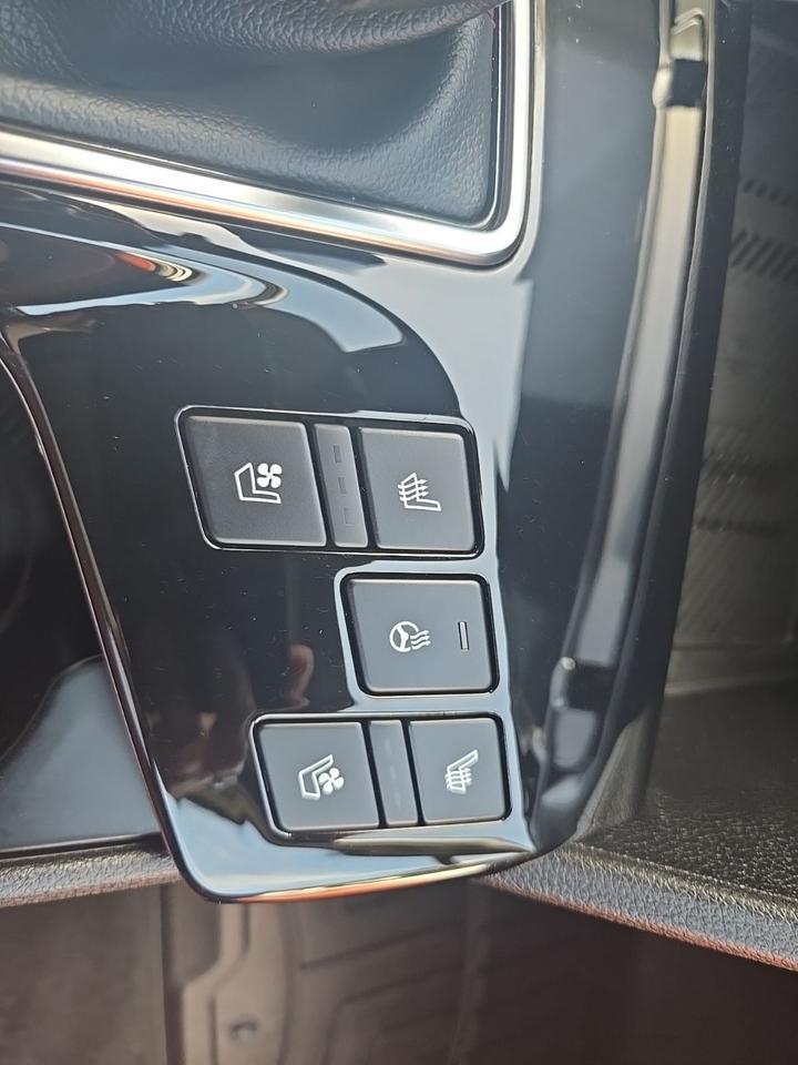 2025 Kia Sportage SX-Prestige West Burlington IA