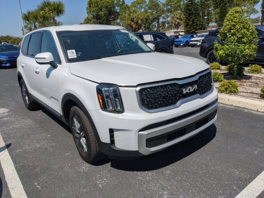 2025 Kia Telluride LX Oshkosh WI