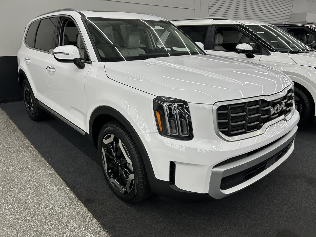 2025 Kia Telluride S AWD Benwood WV