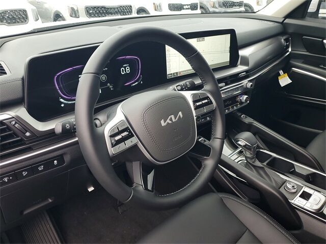 2025 Kia Telluride S photo 19