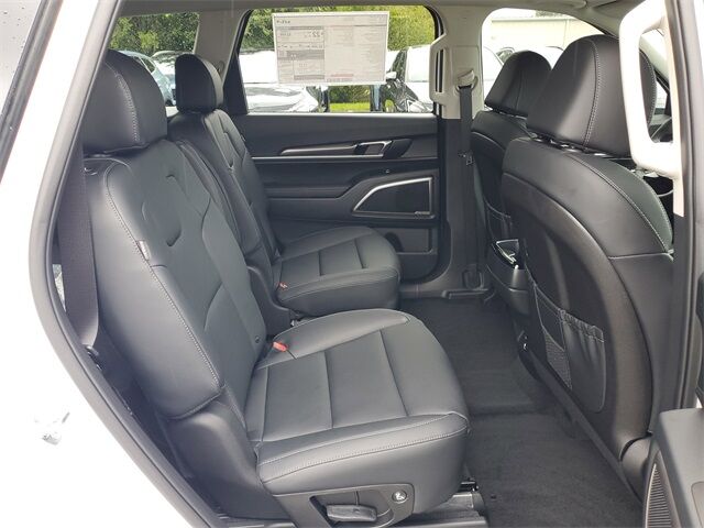 2025 Kia Telluride S photo 8