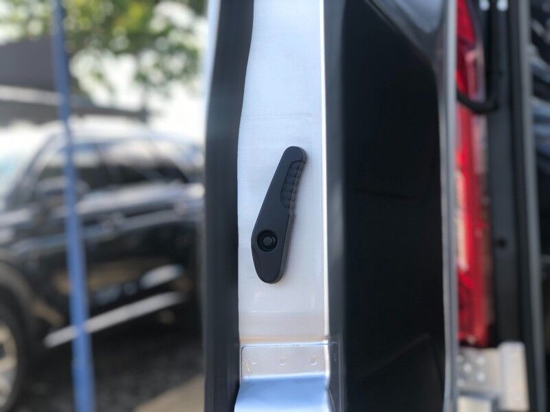 2025 LDV V90 14 Seater (2.0L Turbo Diesel) Vaitele