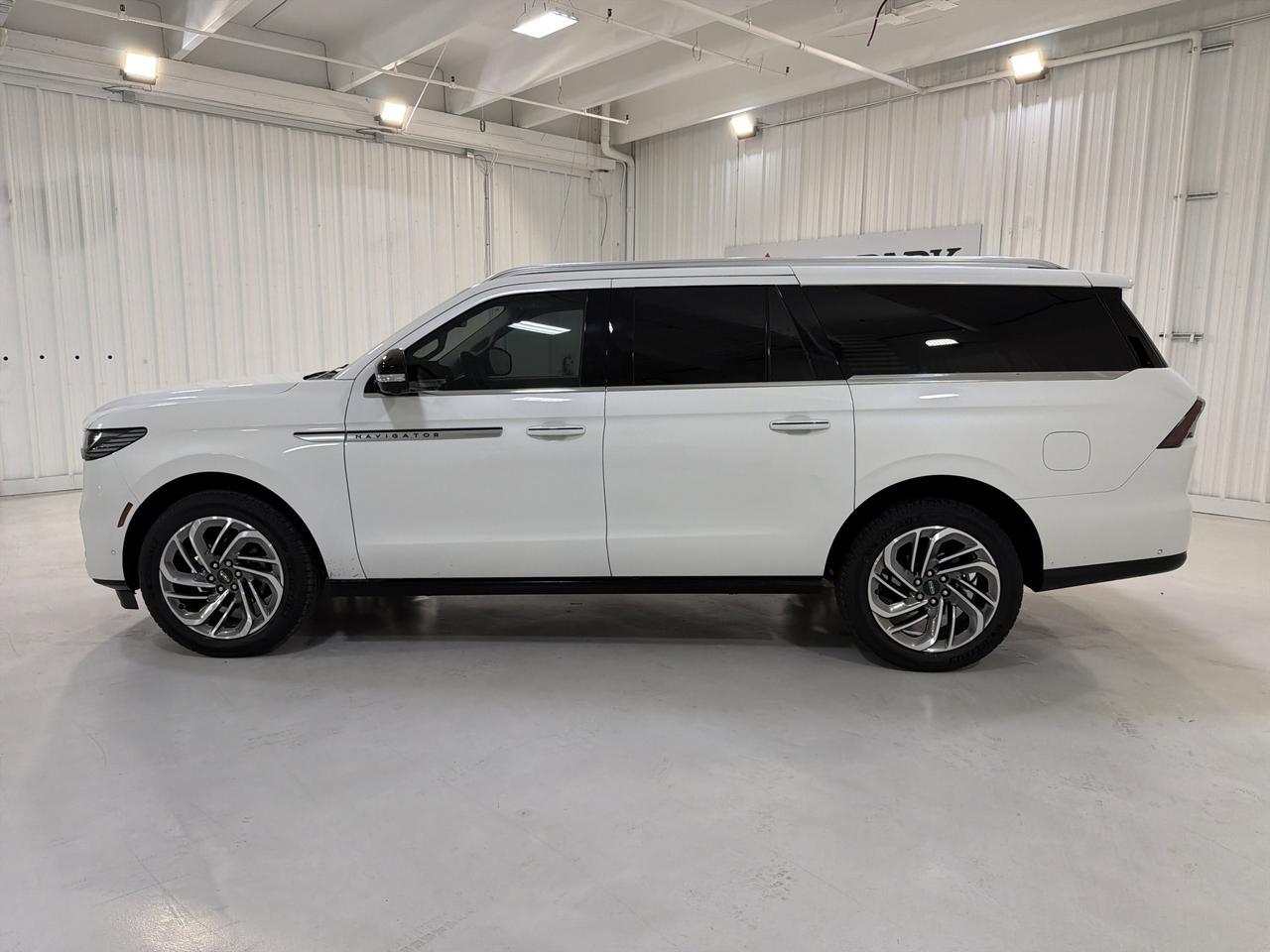 2025 LINCOLN Navigator L Reserve San Antonio TX