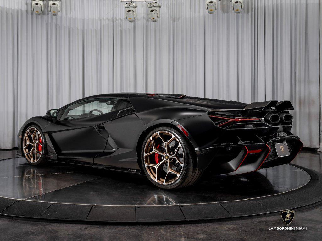 2025 Lamborghini Revuelto . North Miami Beach FL