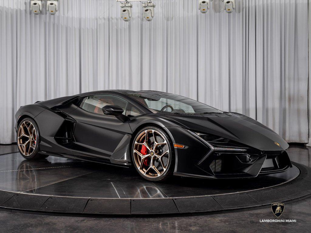 2025 Lamborghini Revuelto . North Miami Beach FL