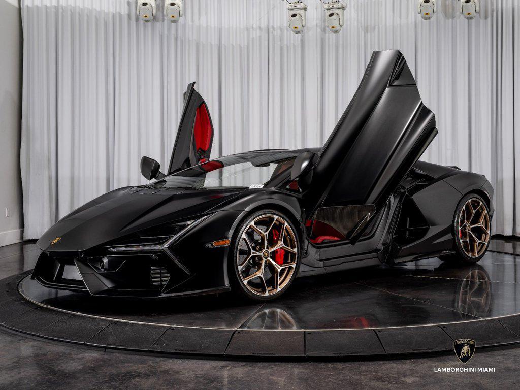 2025 Lamborghini Revuelto . North Miami Beach FL