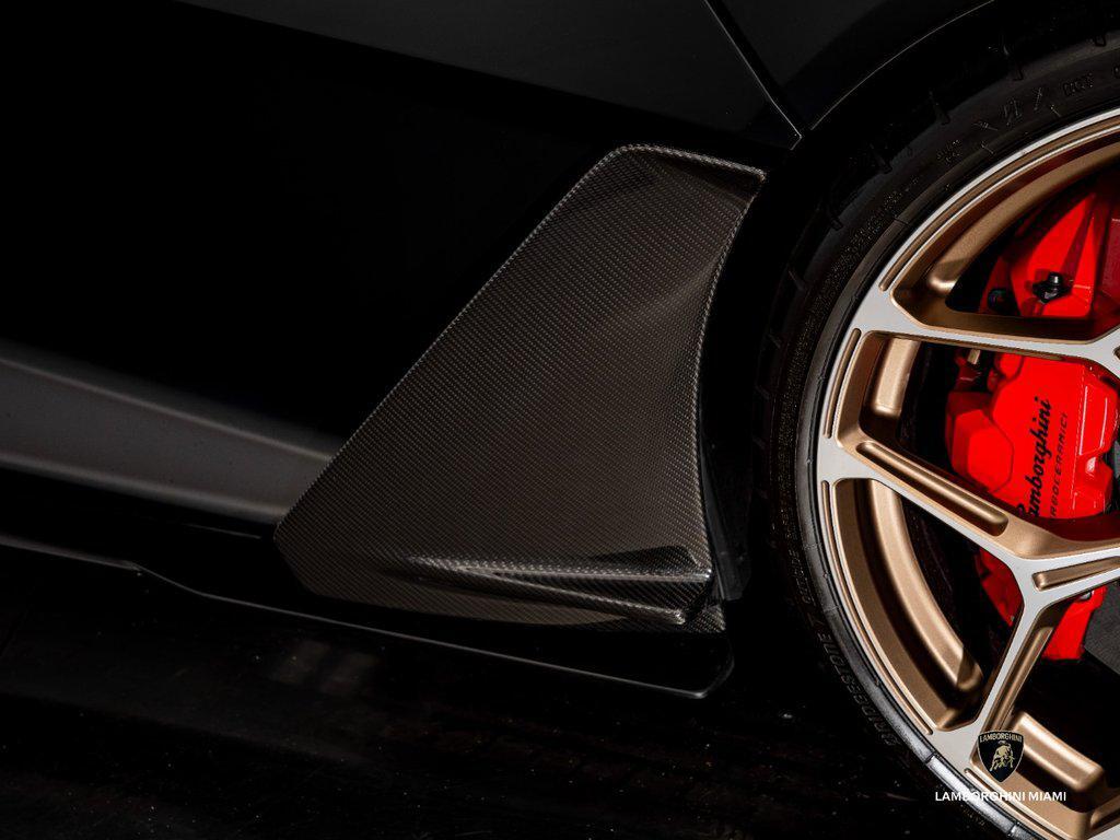 2025 Lamborghini Revuelto . North Miami Beach FL