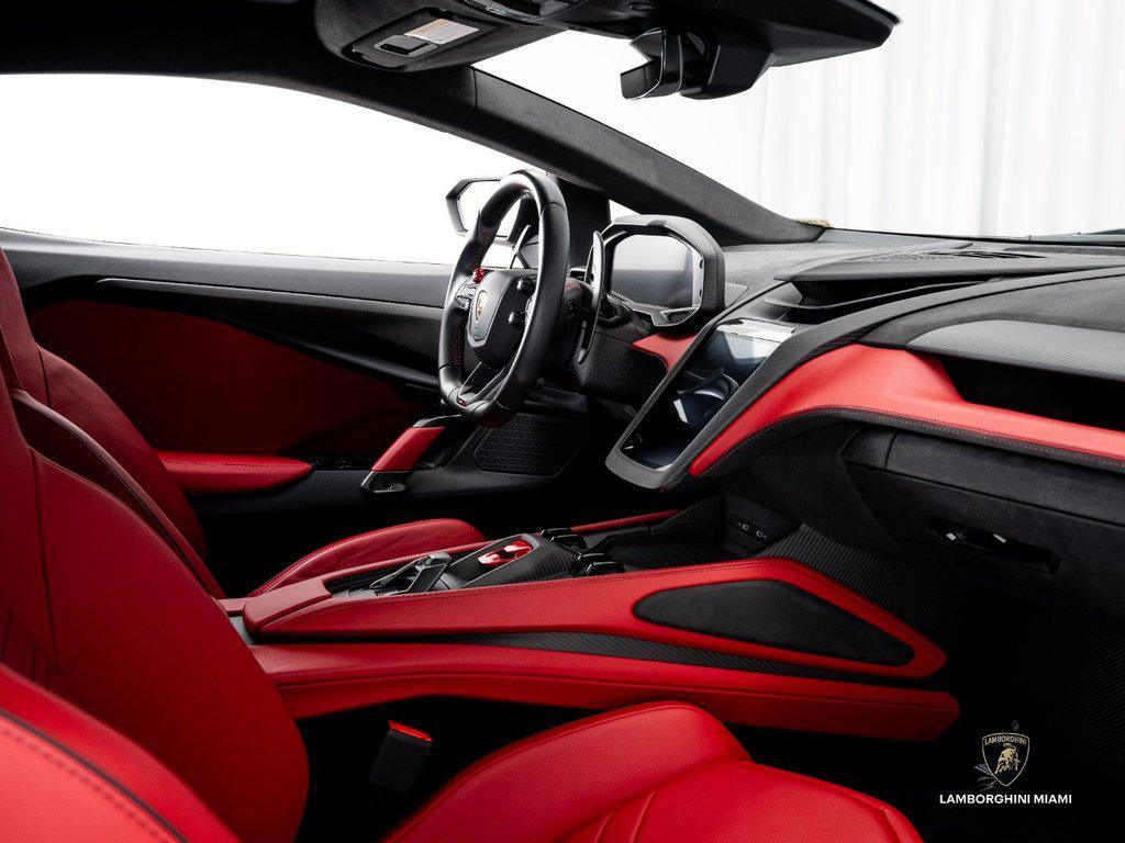 2025 Lamborghini Revuelto . North Miami Beach FL