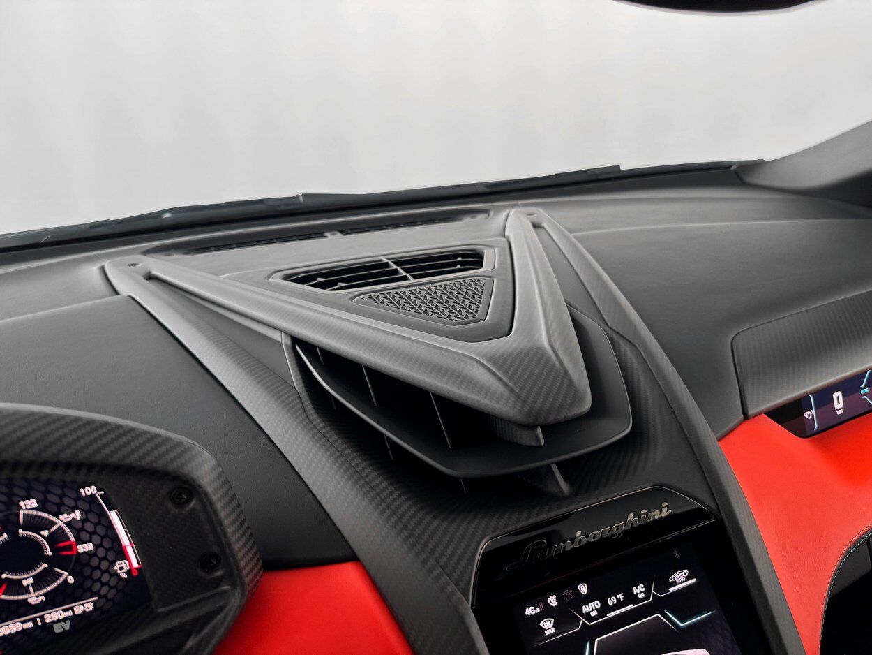 2025 Lamborghini Revuelto Bellevue WA