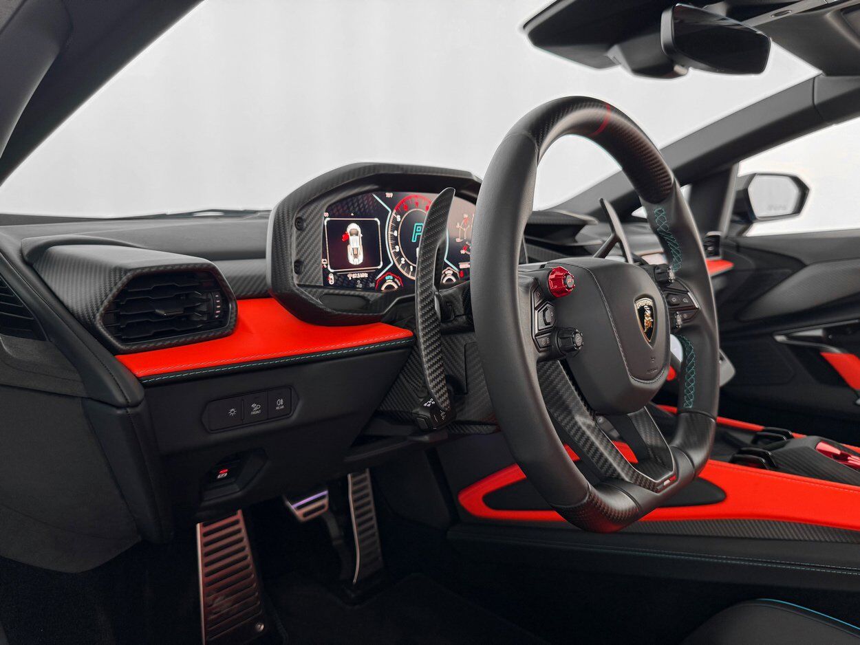 2025 Lamborghini Revuelto Bellevue WA