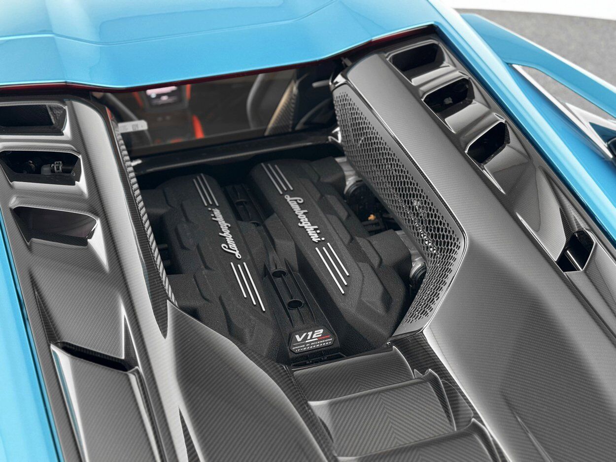 2025 Lamborghini Revuelto Bellevue WA