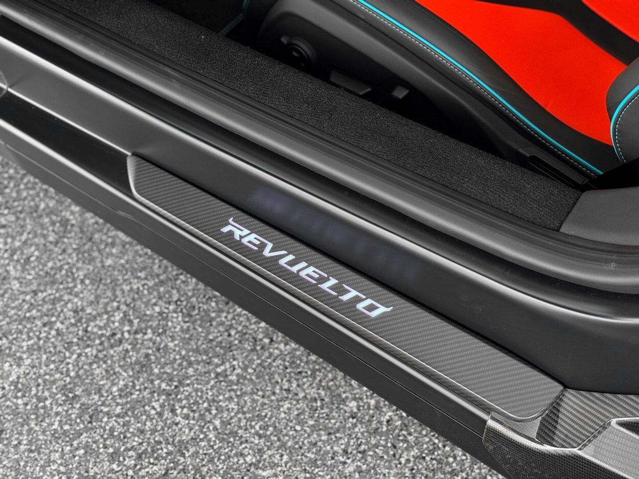 2025 Lamborghini Revuelto Bellevue WA