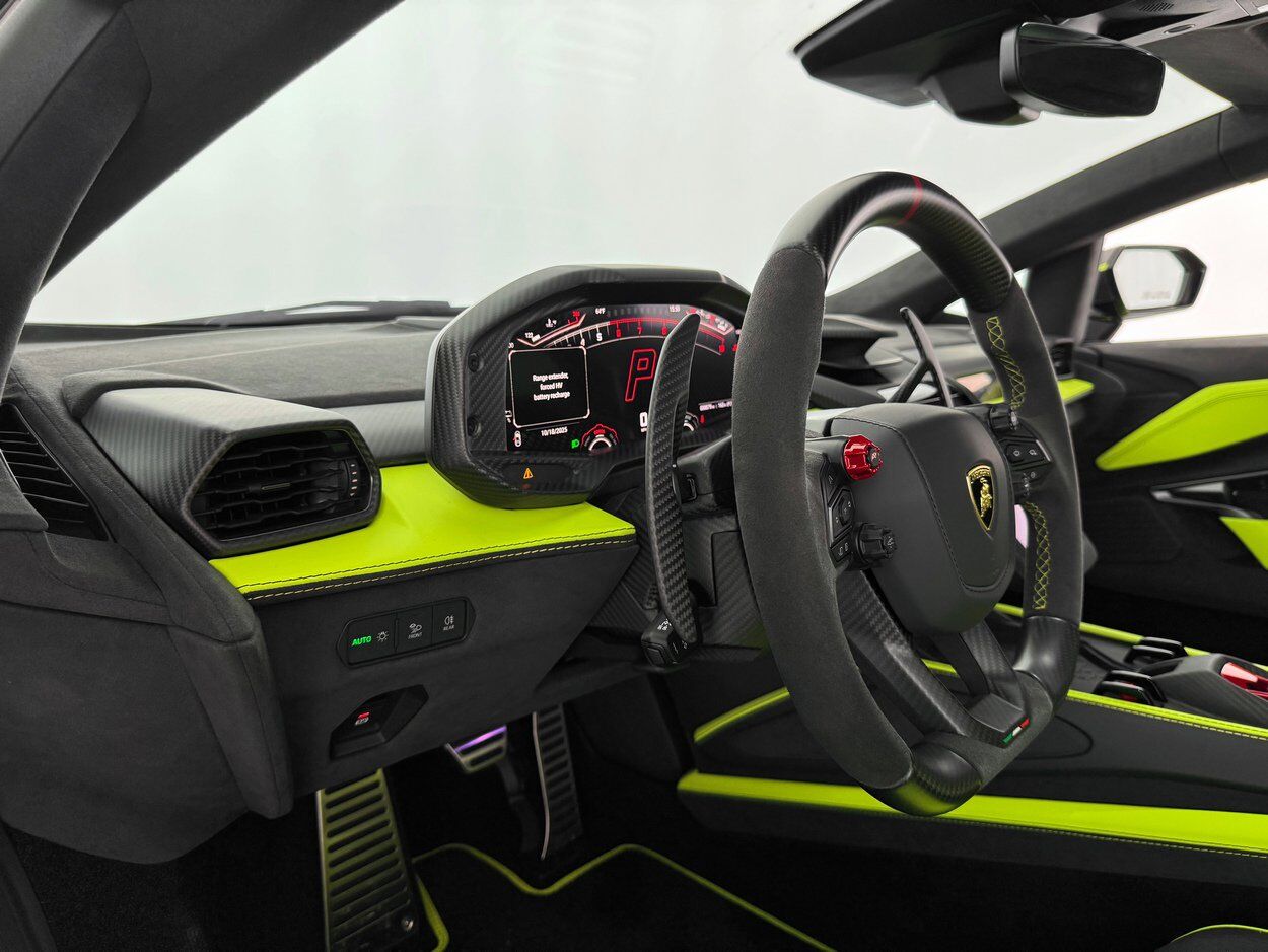 2025 Lamborghini Revuelto Bellevue WA