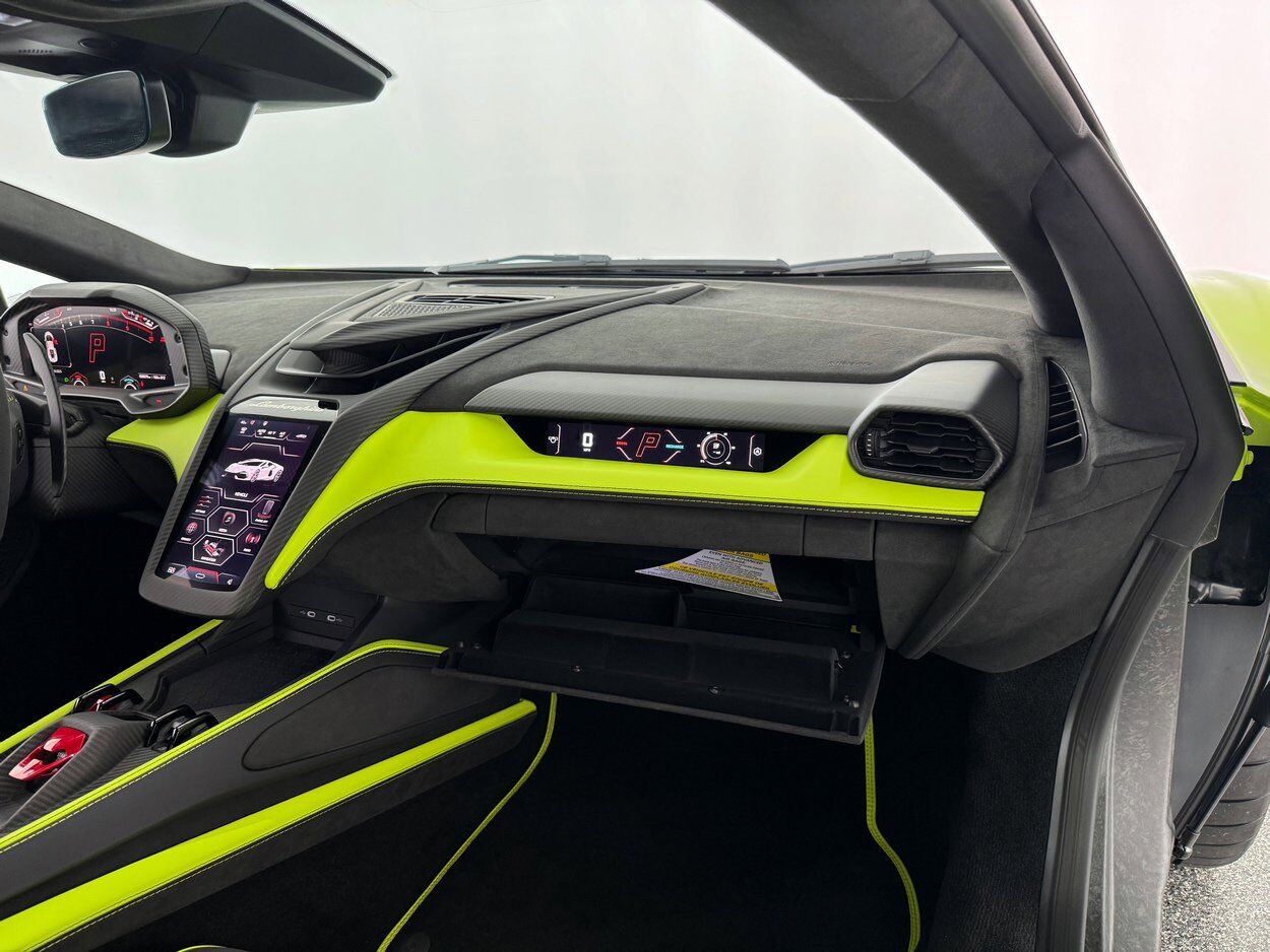 2025 Lamborghini Revuelto Bellevue WA