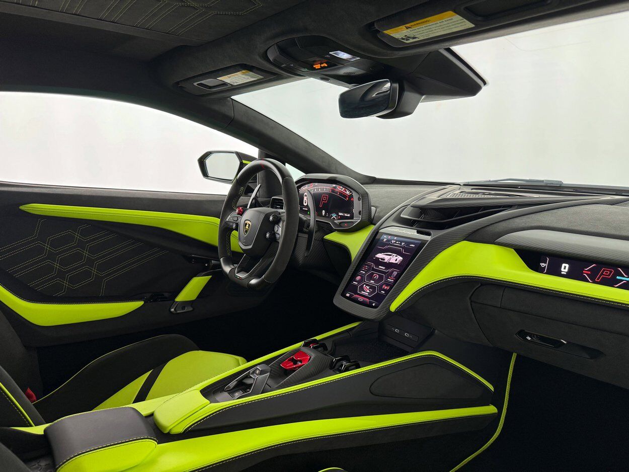 2025 Lamborghini Revuelto Bellevue WA