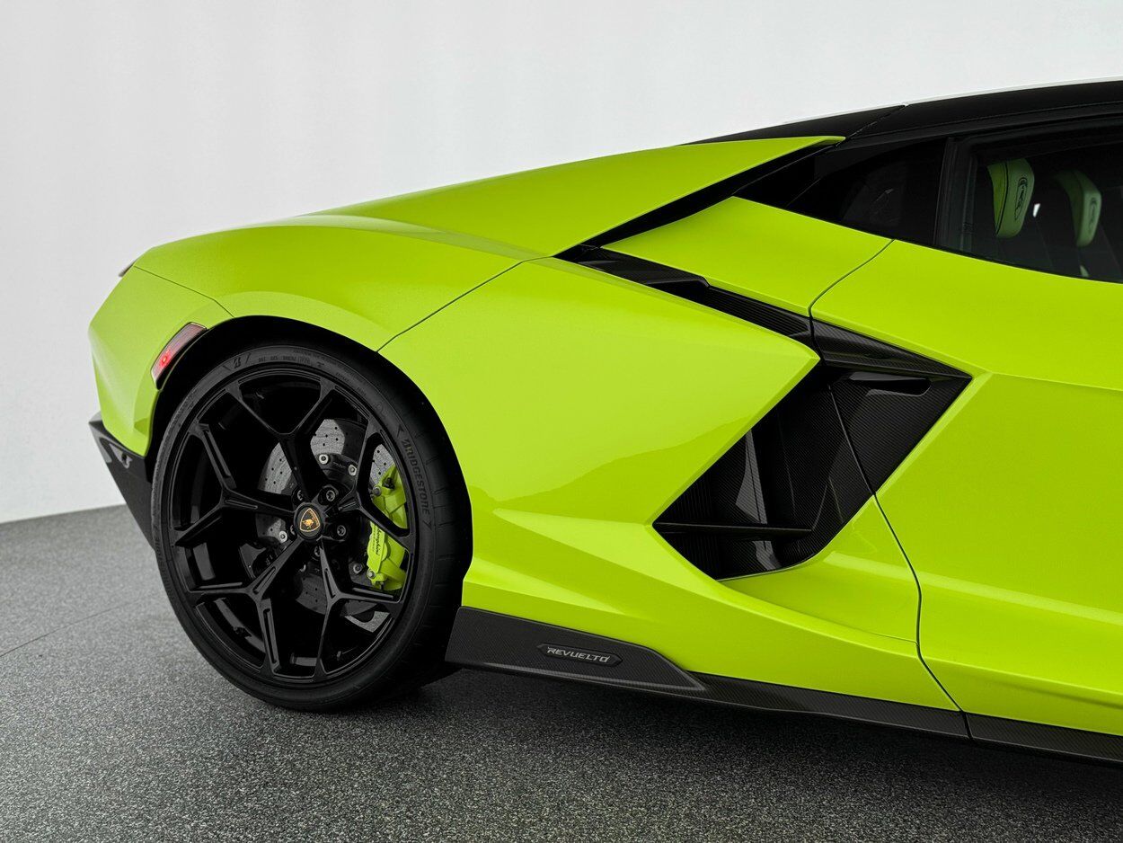 2025 Lamborghini Revuelto Bellevue WA