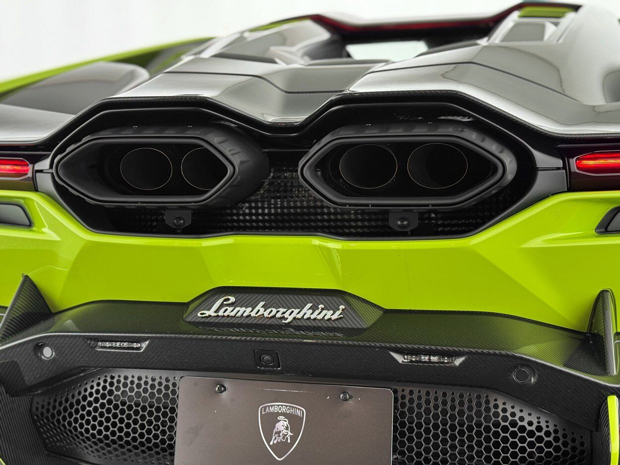 2025 Lamborghini Revuelto Bellevue WA