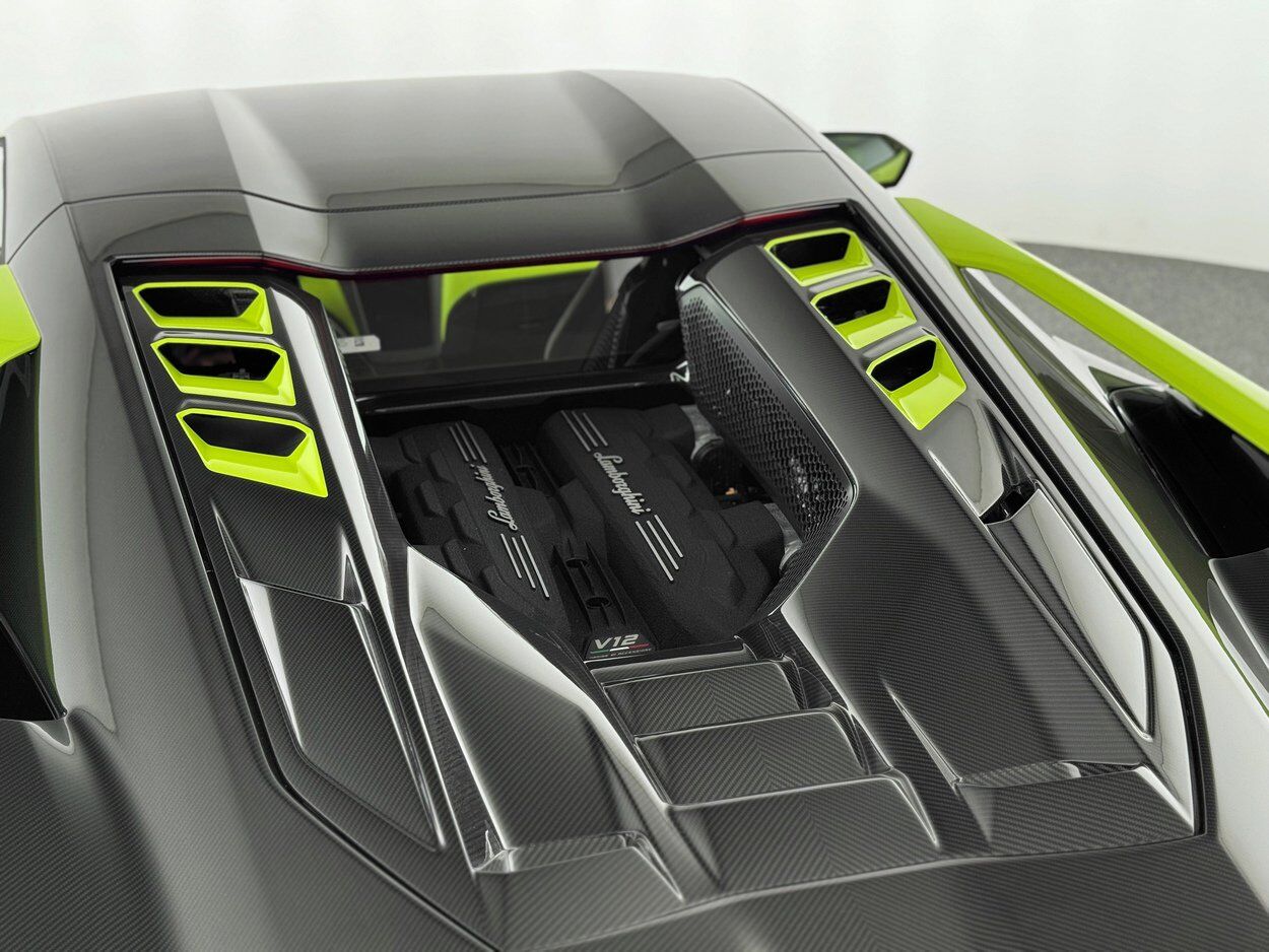 2025 Lamborghini Revuelto Bellevue WA