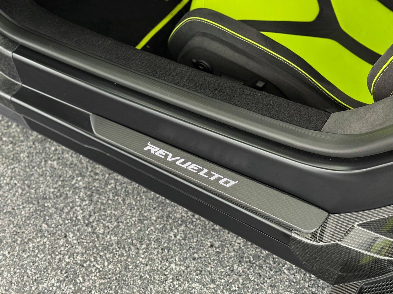 2025 Lamborghini Revuelto Bellevue WA