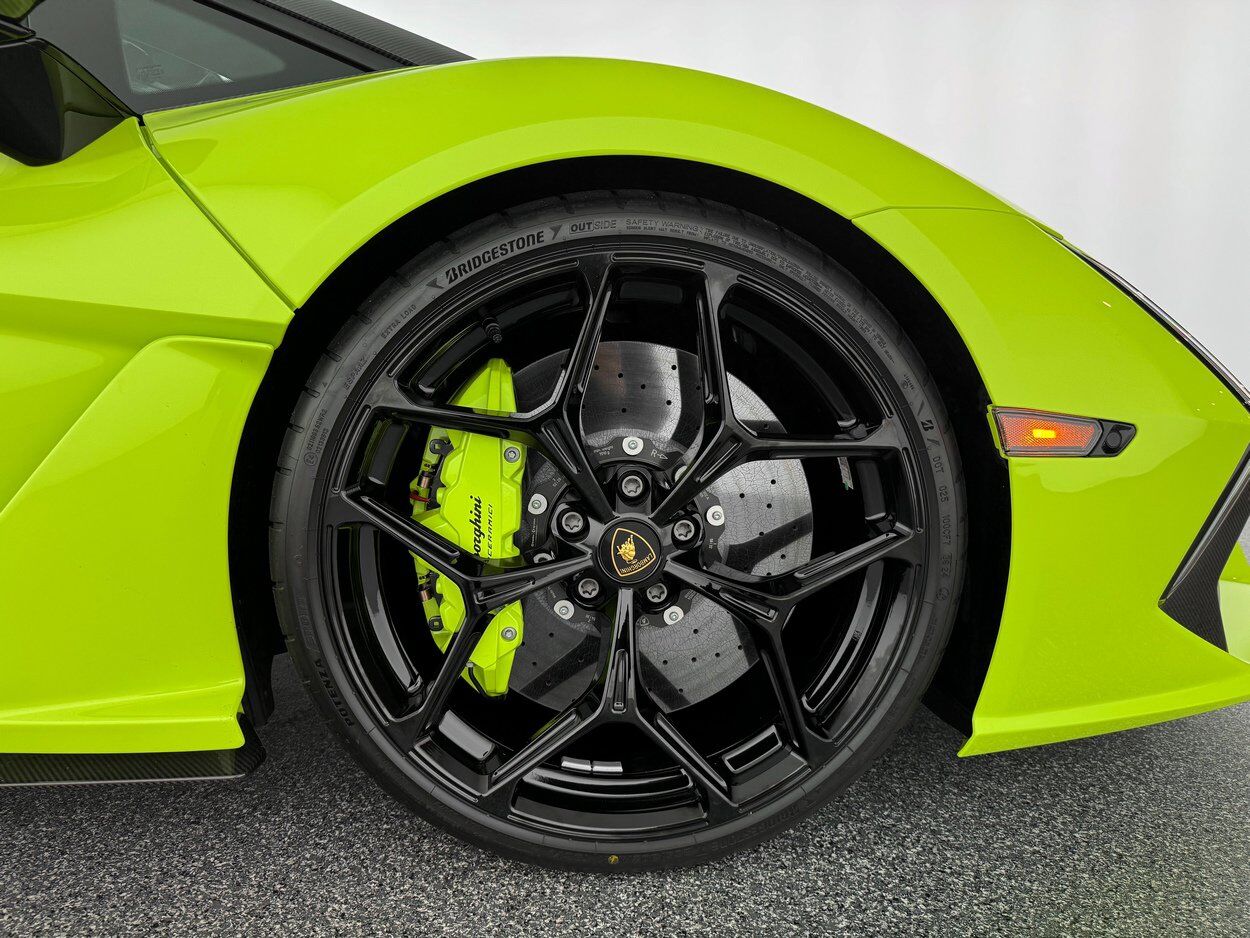 2025 Lamborghini Revuelto Bellevue WA