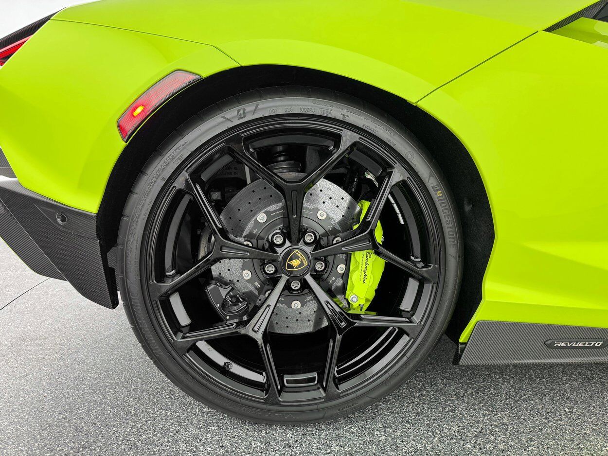 2025 Lamborghini Revuelto Bellevue WA
