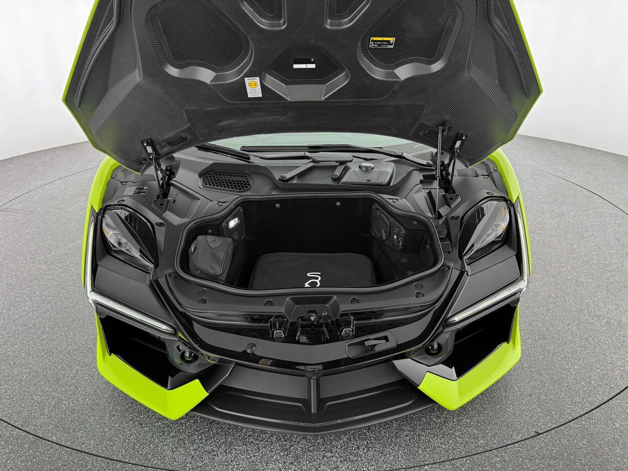 2025 Lamborghini Revuelto Bellevue WA