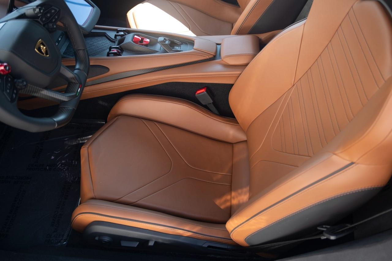 2025 Lamborghini Revuelto Charlotte NC