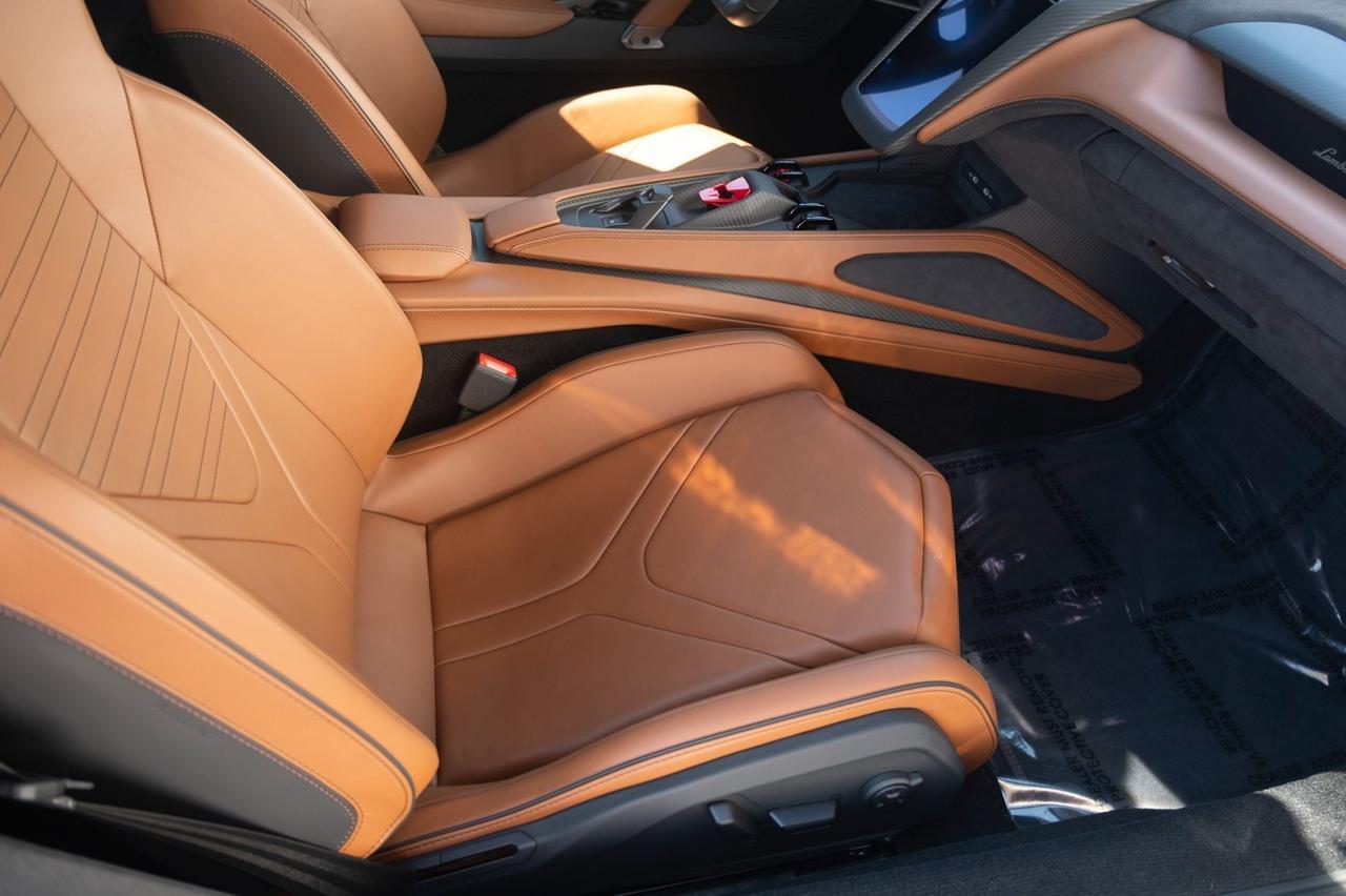 2025 Lamborghini Revuelto Charlotte NC