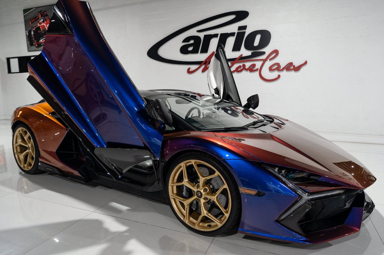 2025 Lamborghini Revuelto