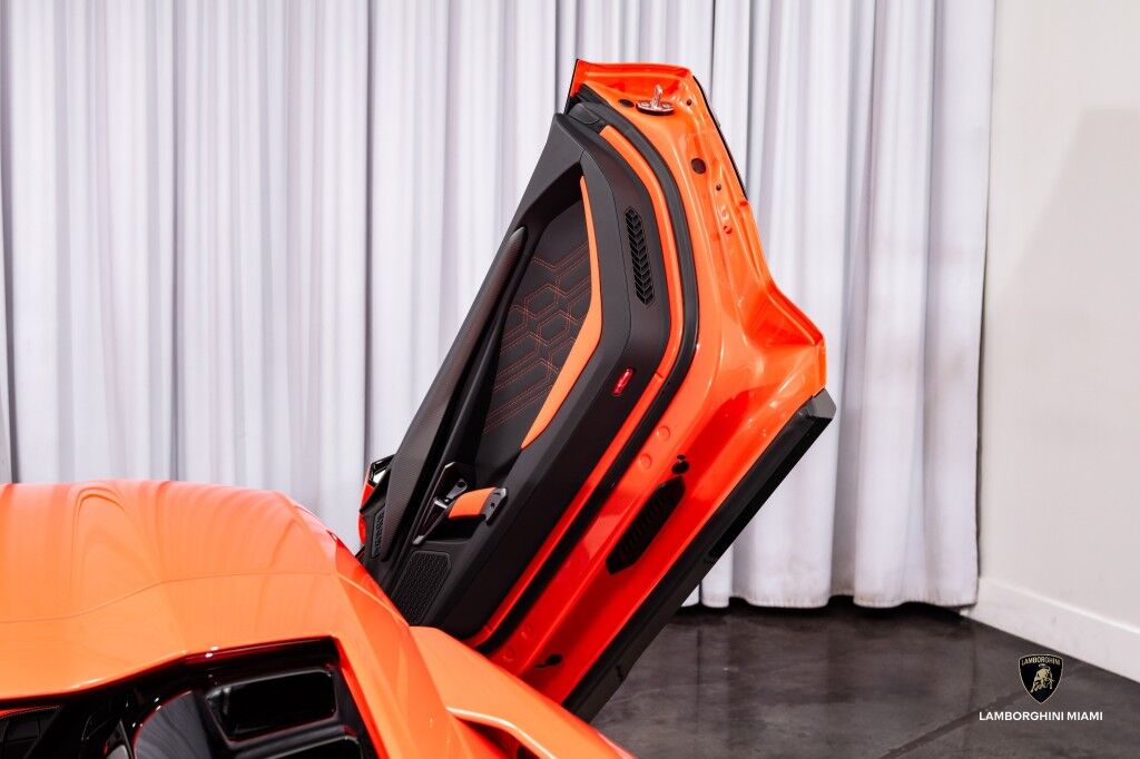 2025 Lamborghini Revuelto North Miami Beach FL