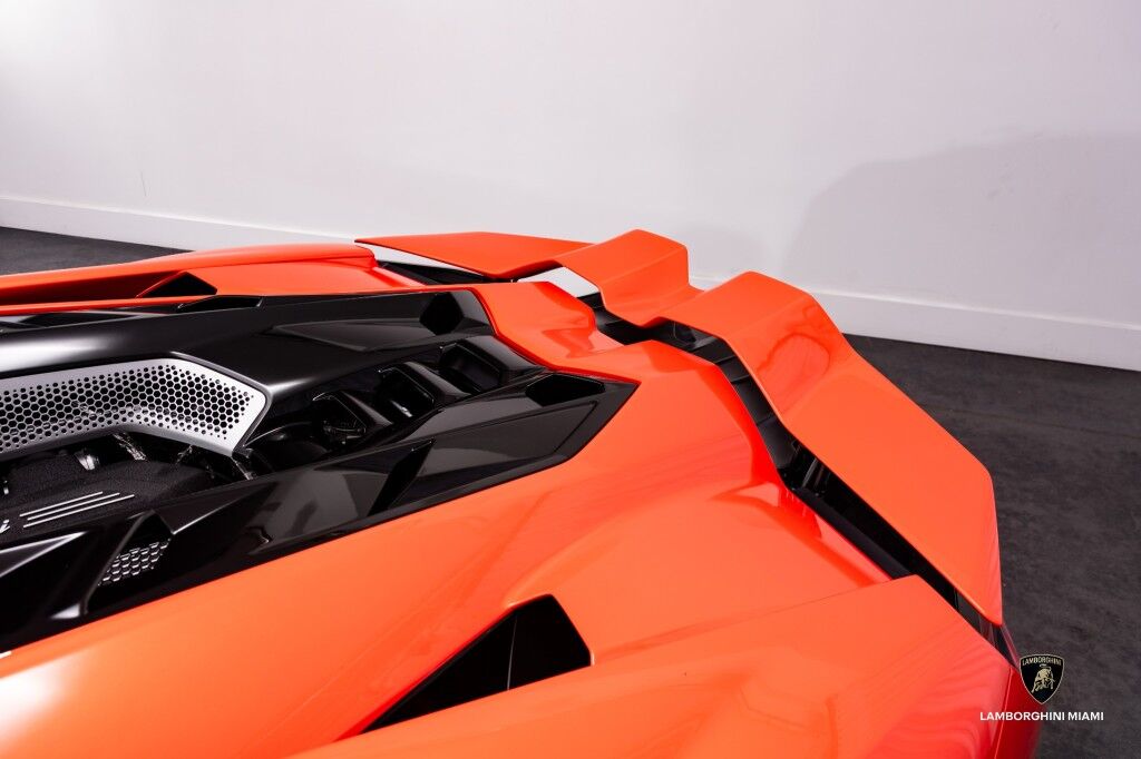 2025 Lamborghini Revuelto North Miami Beach FL